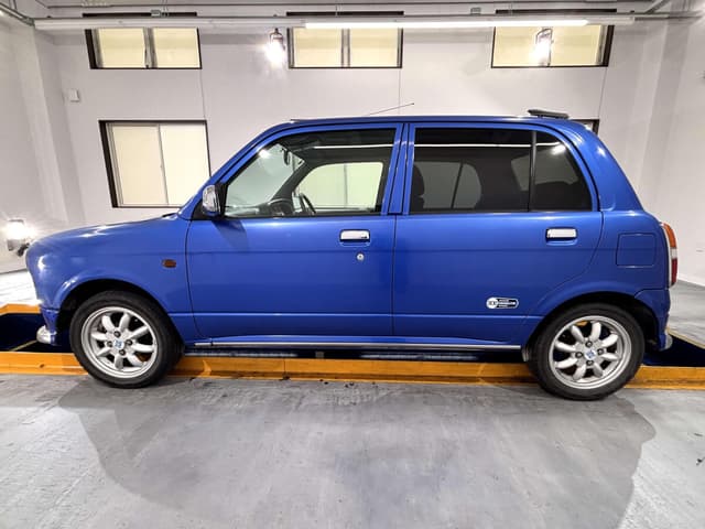 2001 Daihatsu Mira JDM car for sale — photo 3 of 25