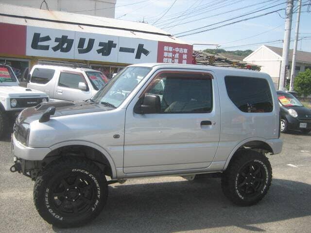 2001 Suzuki Jimny JDM car for sale — photo 9 of 12