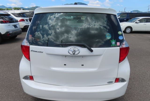 2011 Toyota JDM car for sale — photo 4 of 25