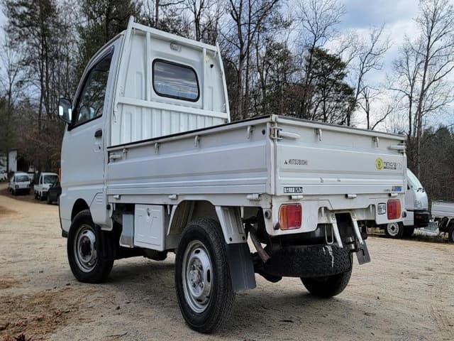 1995 Mitsubishi Minicab JDM car for sale — photo 3 of 10