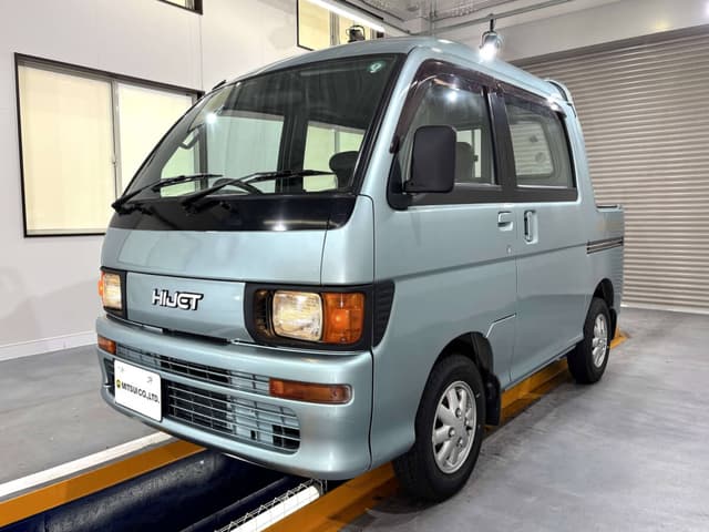 1996 Daihatsu Hijet JDM car for sale — photo 2 of 25