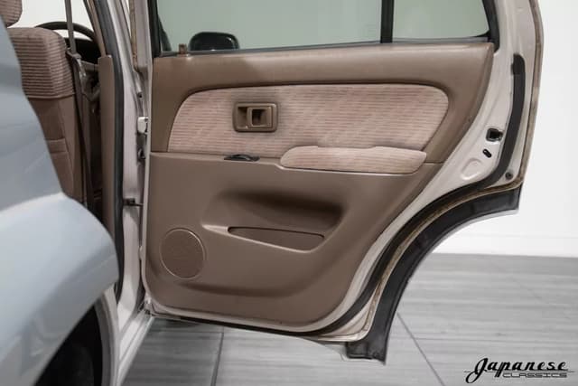 1998 Toyota Hilux Surf JDM car for sale — photo 22 of 25