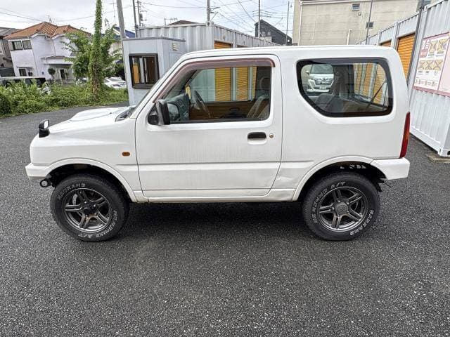 2001 Suzuki Jimny JDM car for sale — photo 11 of 20