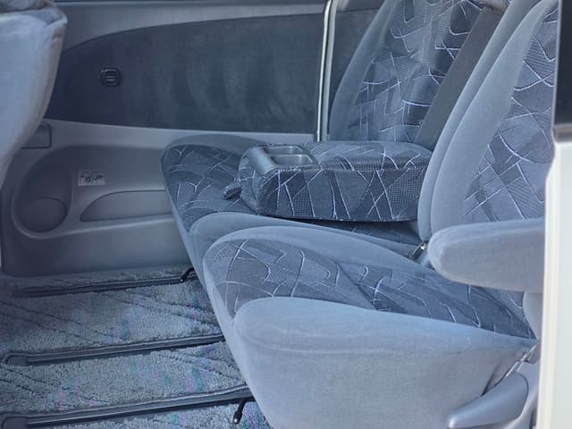 2000 Toyota Estima JDM car for sale — photo 4 of 23