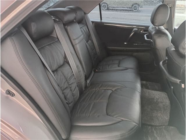 2003 Toyota Crown JDM car for sale — photo 14 of 24