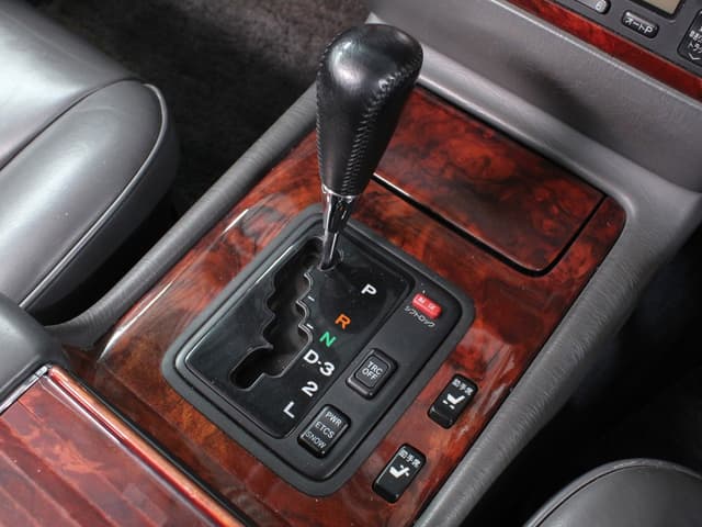 1997 Toyota Century JDM car for sale — photo 14 of 25