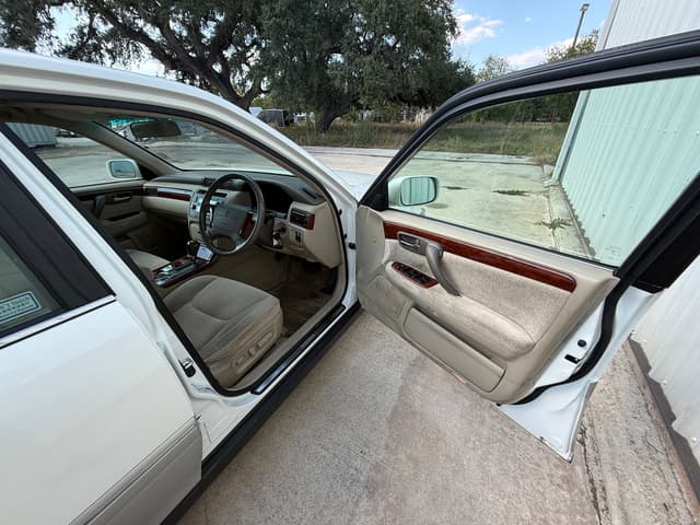1999 Toyota Crown JDM car for sale — photo 16 of 21