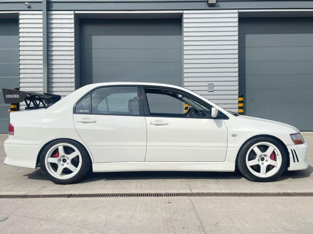 2001 Mitsubishi Lancer Evolution JDM car for sale — photo 6 of 25