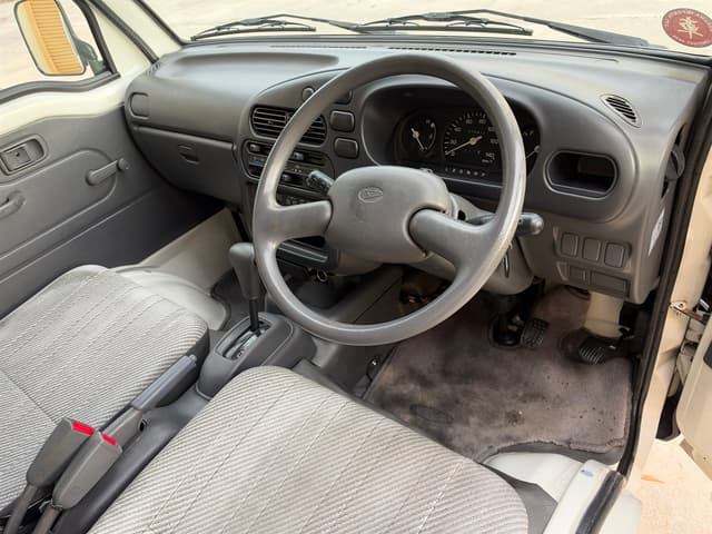 1998 Daihatsu Hijet JDM car for sale — photo 11 of 17