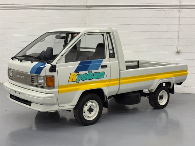 1989 Toyota Townace JDM car for sale — photo 13 of 25