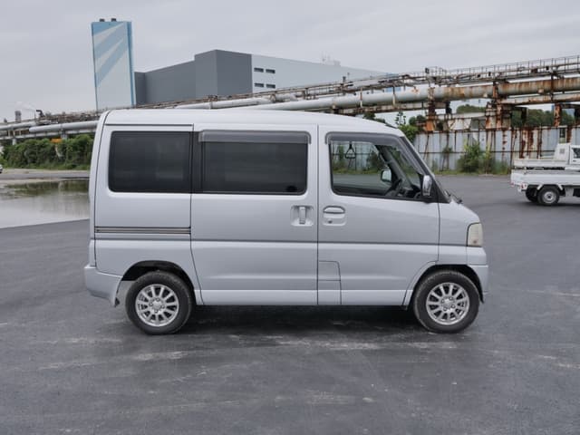2001 Mitsubishi Town Box JDM car for sale — photo 4 of 25