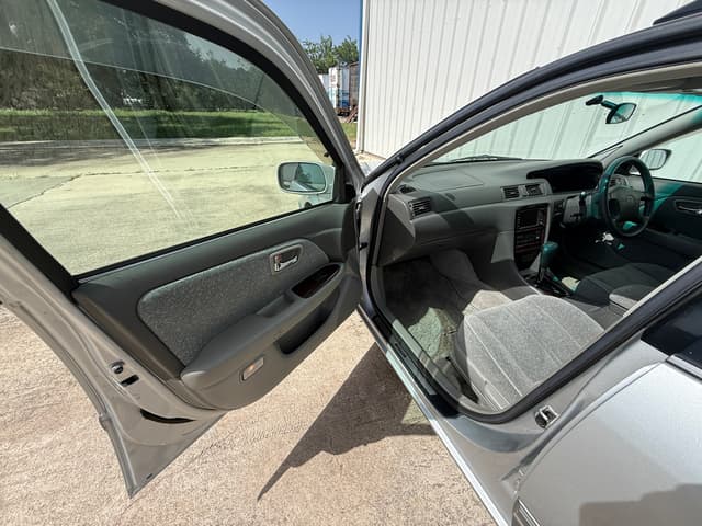 1998 Toyota Mark II JDM car for sale — photo 9 of 21