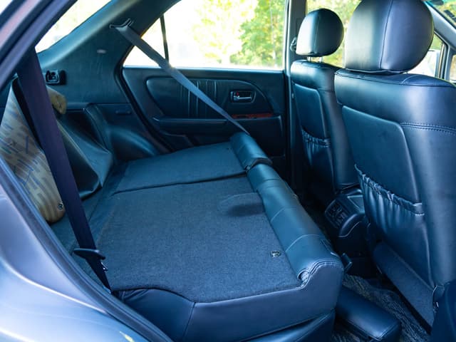 2001 Toyota Harrier JDM car for sale — photo 15 of 18