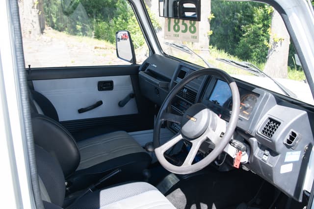 1990 Suzuki Jimny JDM car for sale — photo 9 of 12