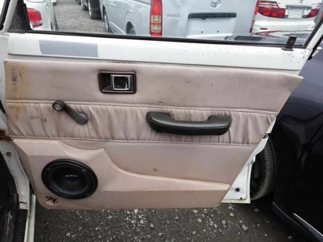 1986 Toyota Land Cruiser JDM car for sale — photo 15 of 23
