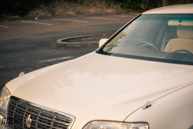 2001 Toyota Crown JDM car for sale — photo 18 of 25