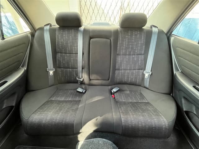 1998 Toyota Altezza JDM car for sale — photo 14 of 16