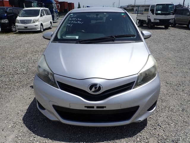 2011 Toyota Vitz JDM car for sale — photo 8 of 25