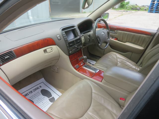 2001 Toyota Celsior JDM car for sale — photo 16 of 20