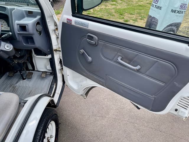 1998 Mitsubishi Minicab JDM car for sale — photo 13 of 25