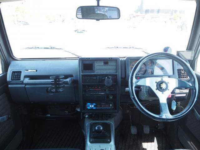 1995 Suzuki Jimny JDM car for sale — photo 8 of 20