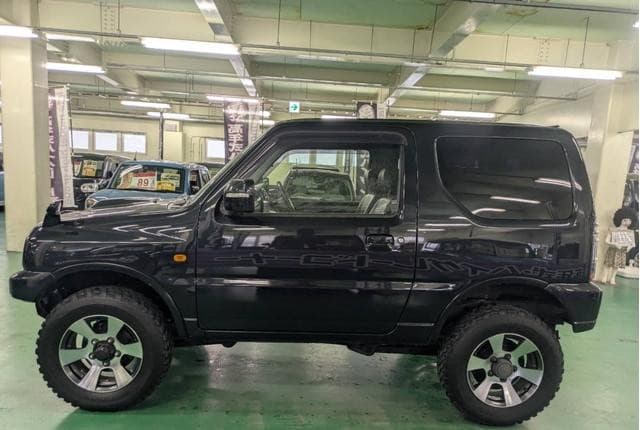 2011 Suzuki Jimny JDM car for sale — photo 5 of 25