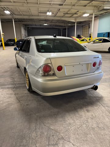 1998 Toyota Altezza JDM car for sale — photo 10 of 25