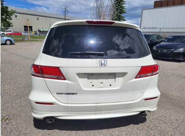 2010 Honda Odyssey JDM car for sale — photo 6 of 16