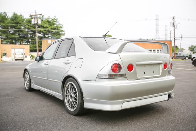 1998 Toyota Altezza JDM car for sale — photo 20 of 25
