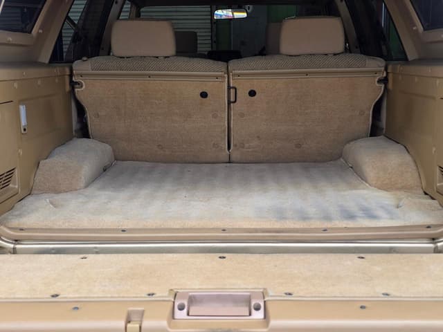 1987 Toyota Hilux Surf JDM car for sale — photo 19 of 25