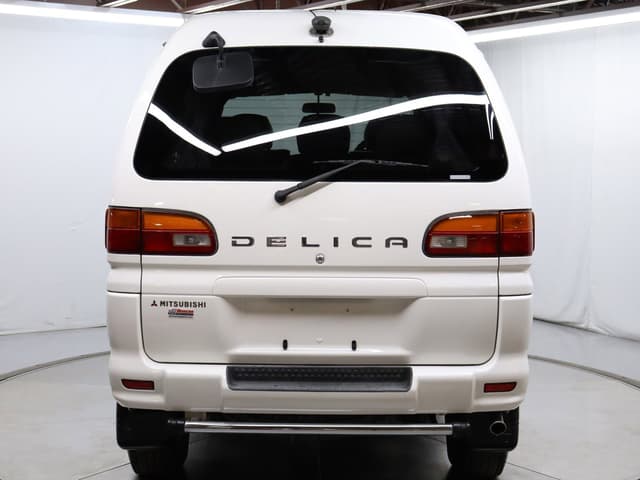 1998 Mitsubishi Delica JDM car for sale — photo 5 of 25