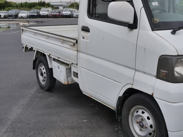 2002 Mitsubishi Minicab JDM car for sale — photo 10 of 25