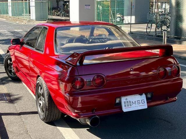 1992 Nissan Skyline JDM car for sale — photo 3 of 9