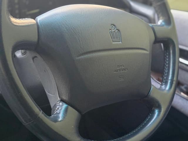 1996 Toyota Crown JDM car for sale — photo 19 of 25