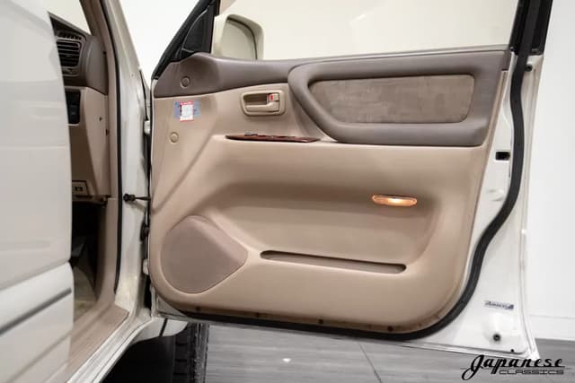 2000 Toyota Land Cruiser JDM car for sale — photo 21 of 25