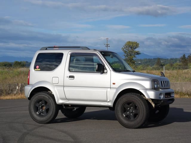 1998 Suzuki Jimny JDM car for sale — photo 2 of 25