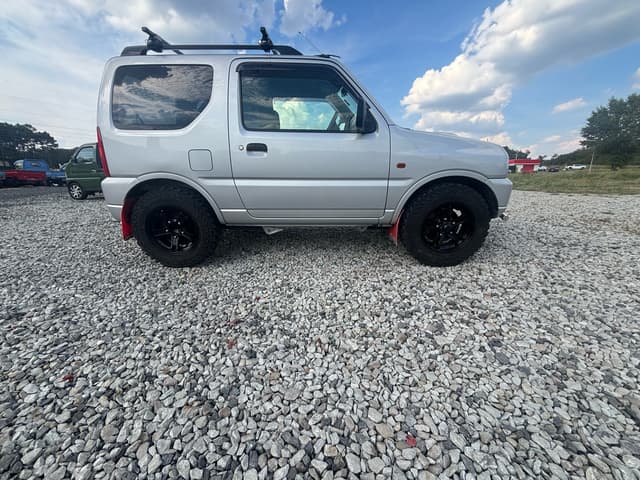 1999 Suzuki Jimny JDM car for sale — photo 9 of 12