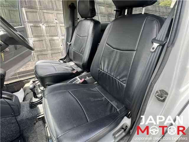 1998 Suzuki Jimny JDM car for sale — photo 11 of 15