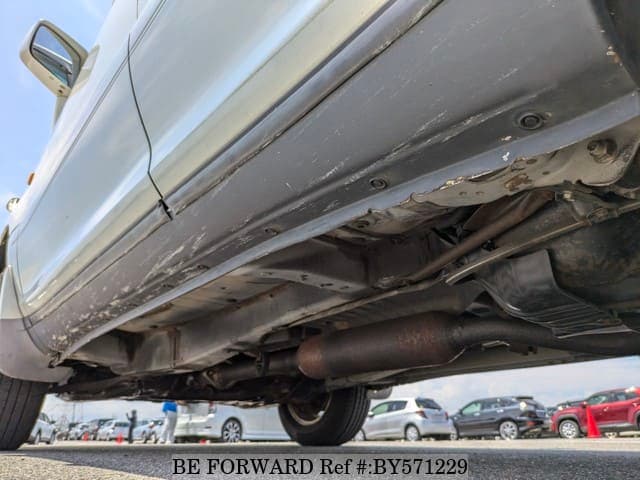 2001 Toyota Harrier JDM car for sale — photo 18 of 25