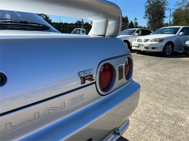 1992 Nissan Skyline JDM car for sale — photo 12 of 21
