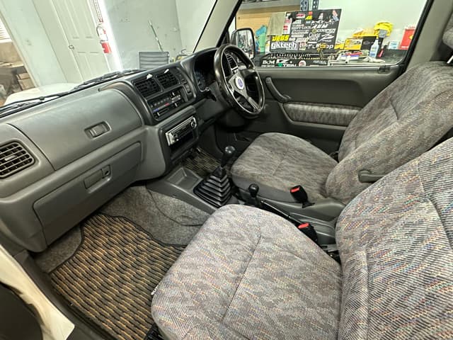 1999 Suzuki Jimny JDM car for sale — photo 24 of 25