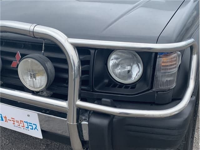 1992 Mitsubishi Pajero JDM car for sale — photo 5 of 25