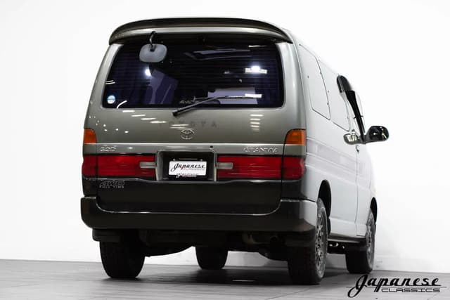 1996 Toyota Granvia JDM car for sale — photo 8 of 25