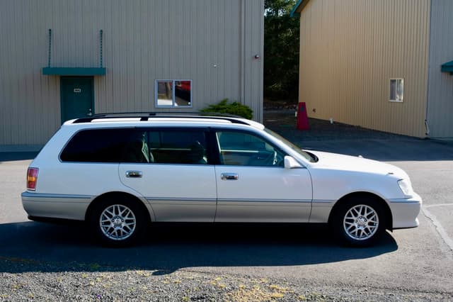 2000 Toyota Crown JDM car for sale — photo 8 of 25