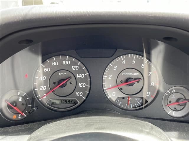 1998 Nissan Skyline JDM car for sale — photo 11 of 19
