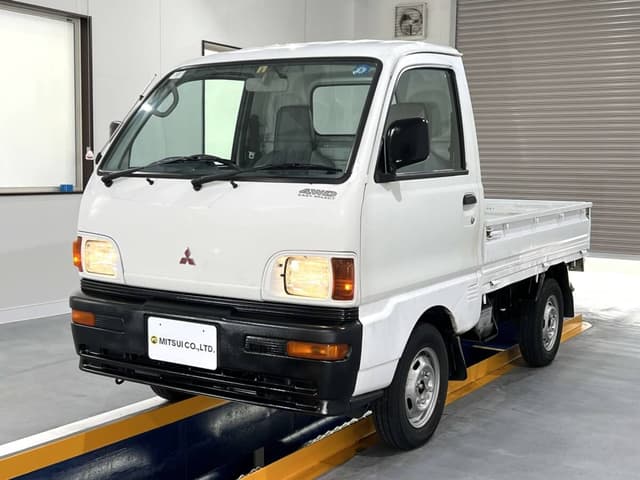 1996 Mitsubishi Minicab JDM car for sale — photo 2 of 25