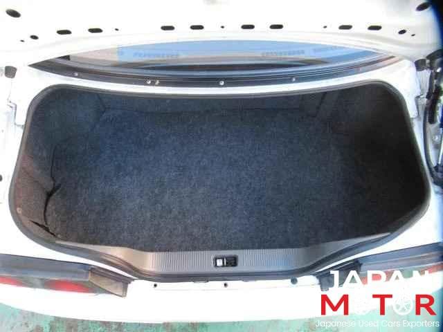 1994 Nissan Skyline JDM car for sale — photo 5 of 9