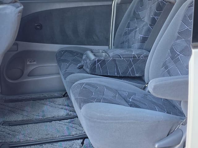 2000 Toyota Estima JDM car for sale — photo 11 of 25