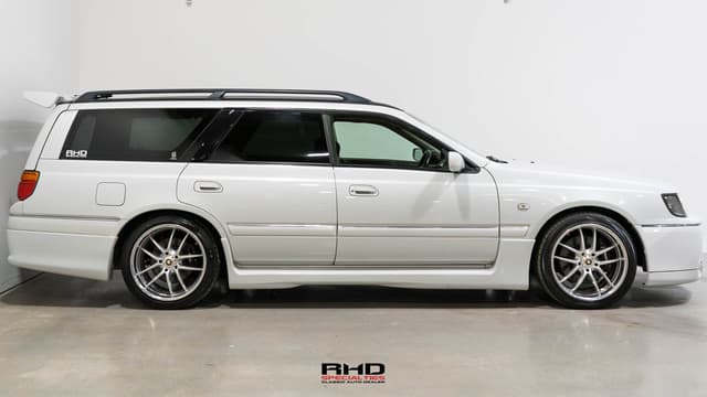 1998 Nissan Stagea JDM car for sale — photo 5 of 25