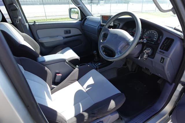 1999 Toyota Hilux Surf JDM car for sale — photo 20 of 21